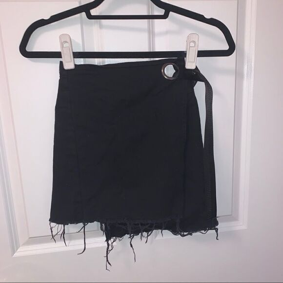 LF Carmar black wrap skirt - Picture 2 of 3